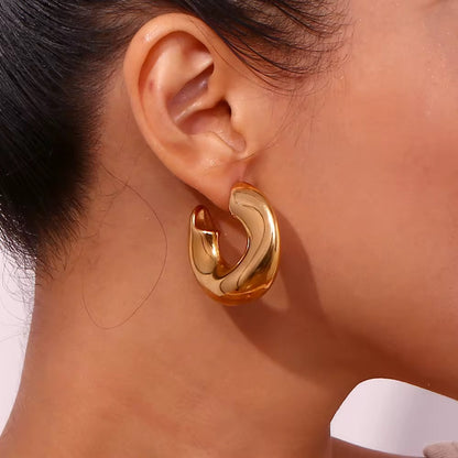 SYLVA SCULPTED HOOPS