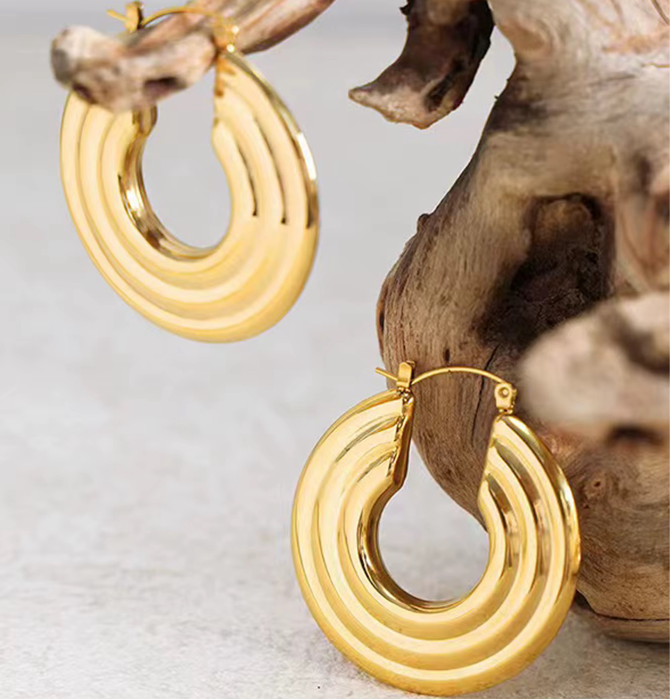 SOLARA HOOPS