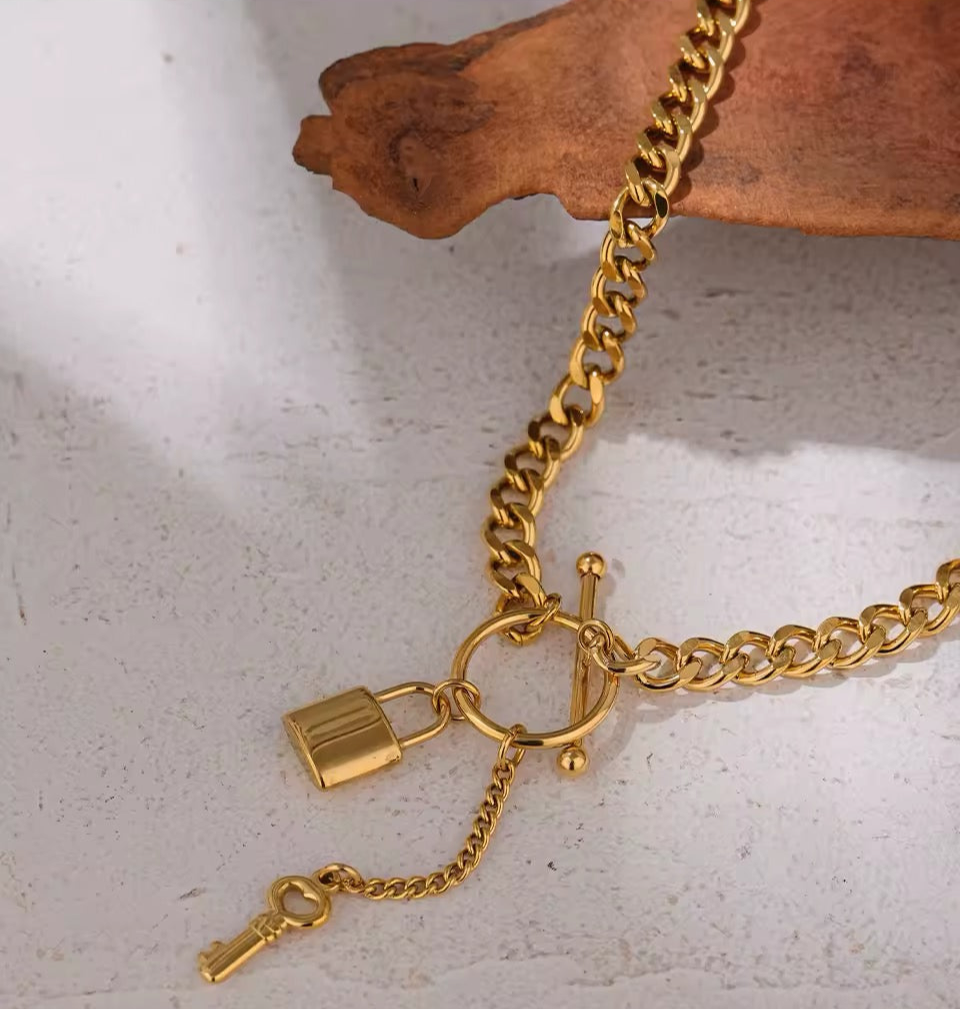 SOLACE LOCK NECKLACE