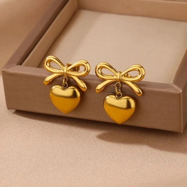 AMOUR BOW EARRINGS