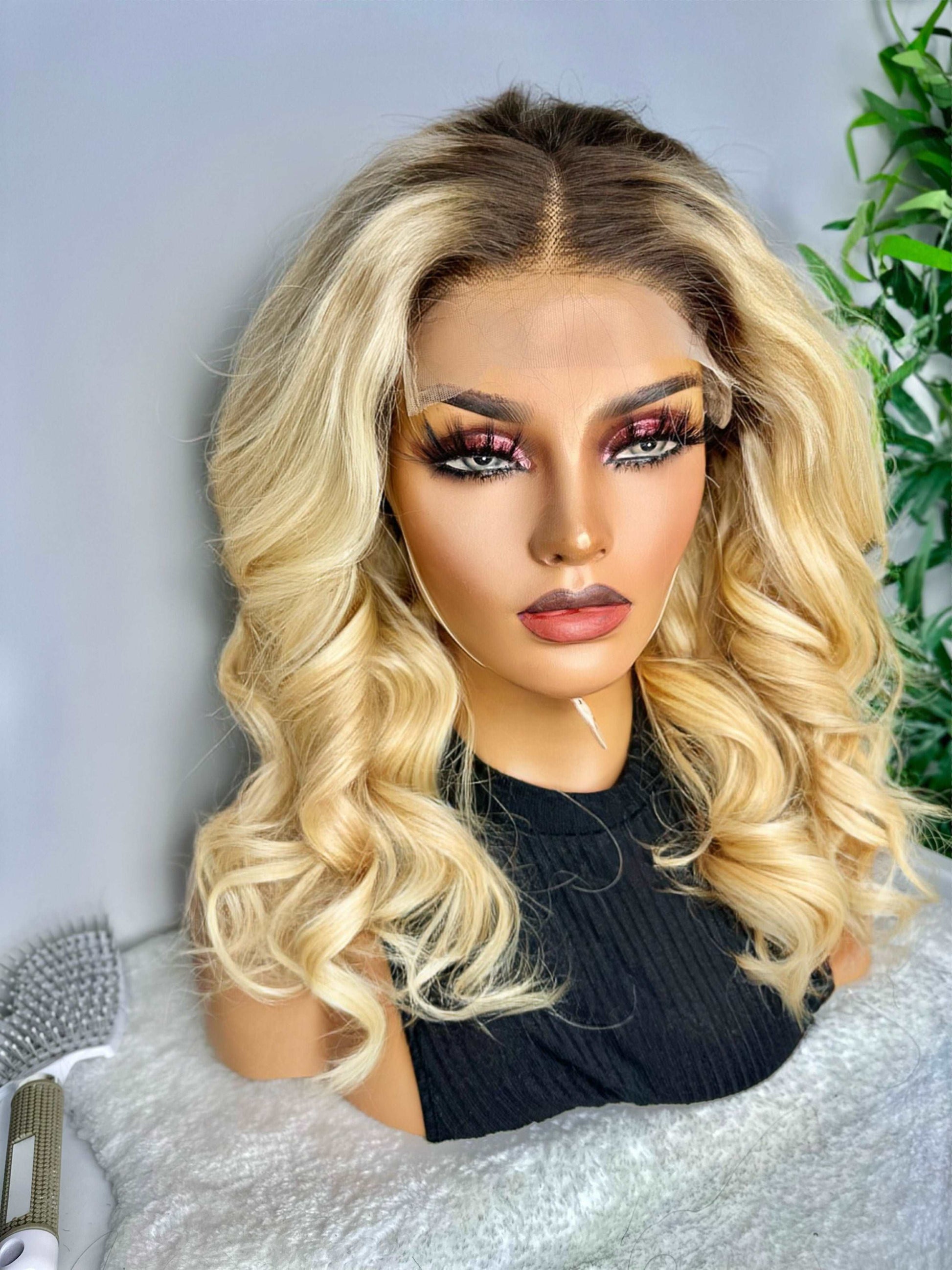 FAB BEIGE BLONDE LUXURY LACE WIG