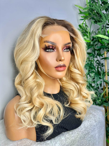 FAB BEIGE BLONDE LUXURY LACE WIG